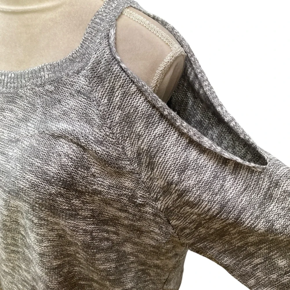 Torrid 3 Cold Shoulder Tunic Sweater‎ Gray Marled Knit Chiffon Hem Long Sleeve